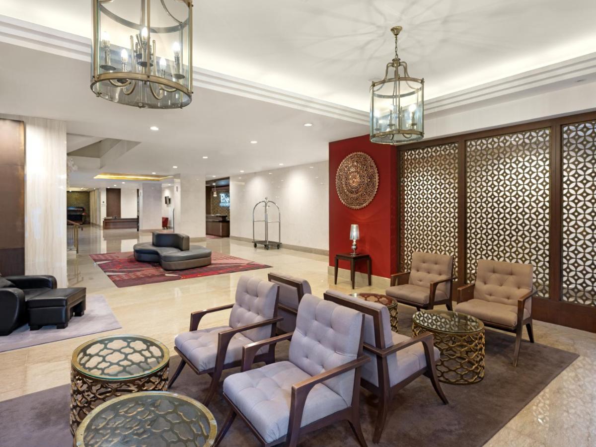 The Alana Hotel & Conference Center Malioboro Yogyakarta By Aston Exteriör bild