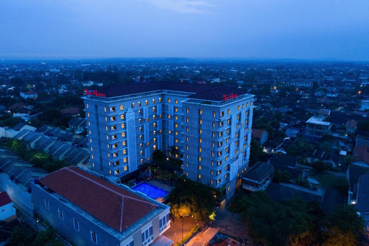 The Alana Hotel & Conference Center Malioboro Yogyakarta By Aston Exteriör bild
