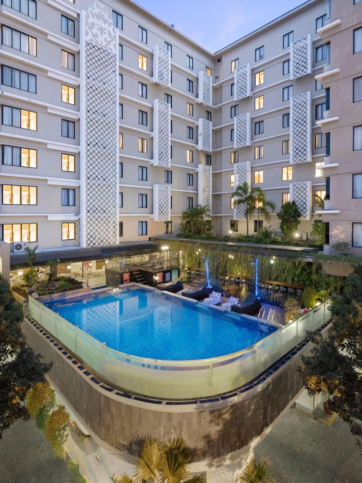The Alana Hotel & Conference Center Malioboro Yogyakarta By Aston Exteriör bild