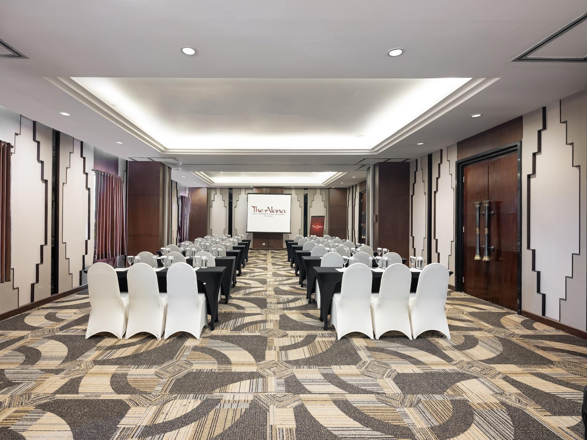 The Alana Hotel & Conference Center Malioboro Yogyakarta By Aston Exteriör bild