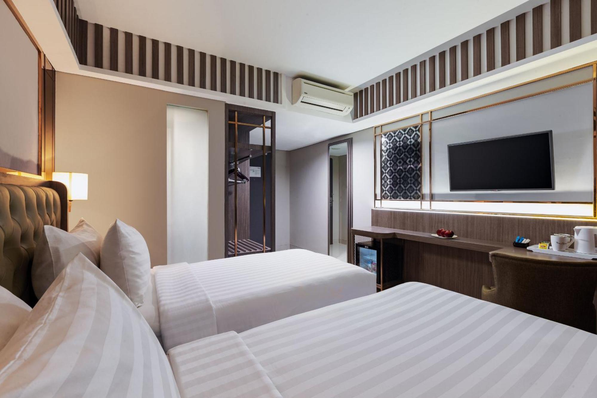 The Alana Hotel & Conference Center Malioboro Yogyakarta By Aston Exteriör bild