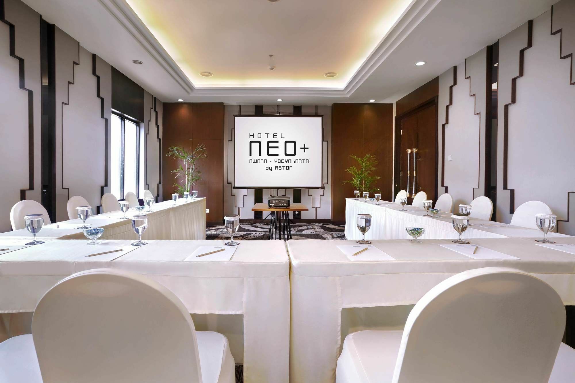 The Alana Hotel & Conference Center Malioboro Yogyakarta By Aston Exteriör bild