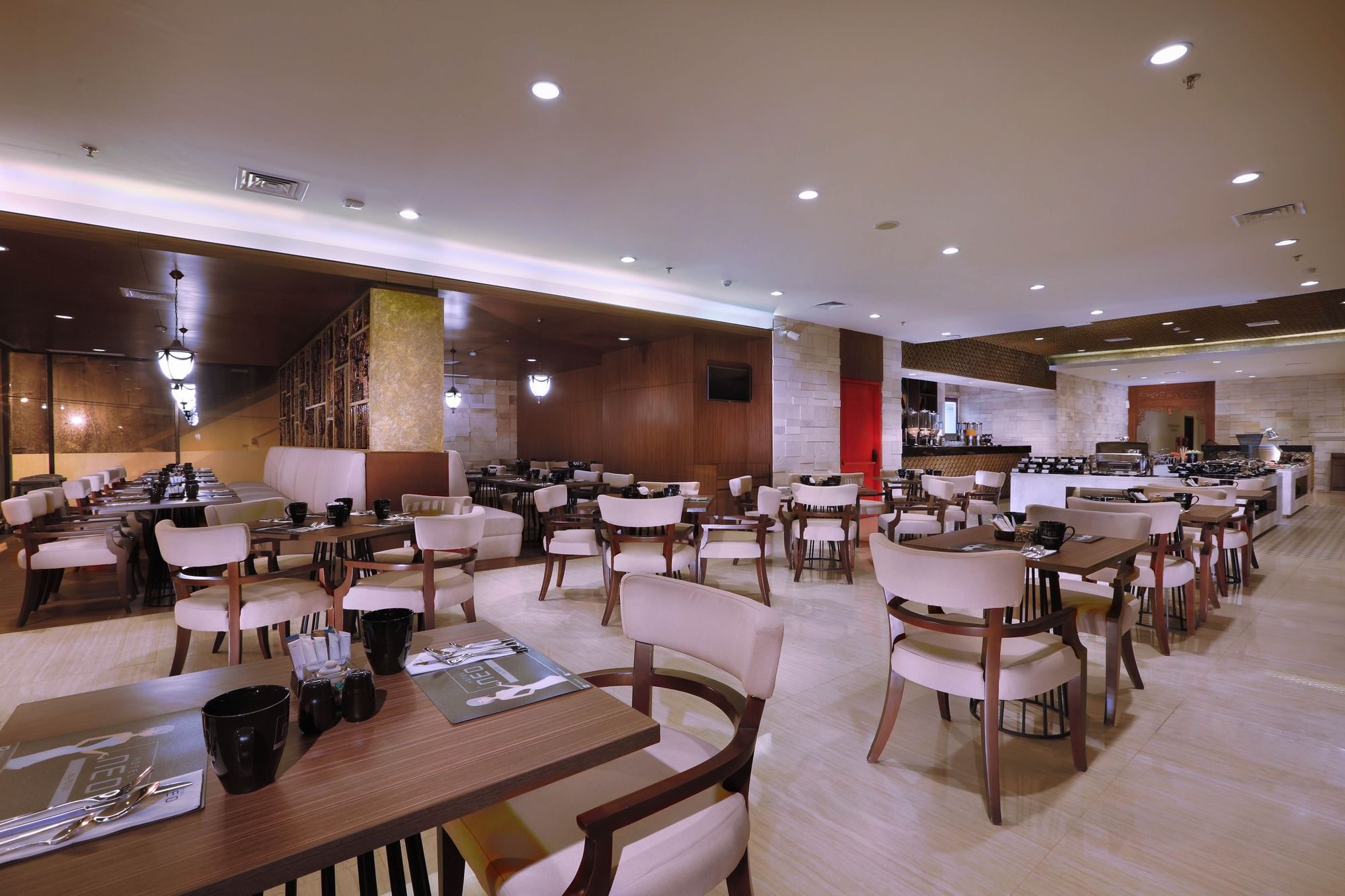 The Alana Hotel & Conference Center Malioboro Yogyakarta By Aston Exteriör bild